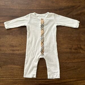BURBERRY Check Stripe Outfit